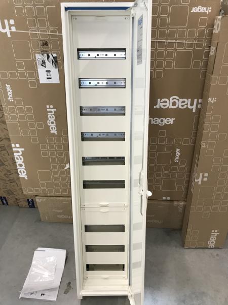 Hager Verteilerschrank mit 1x Verteiler ZU59KS, ZB51S